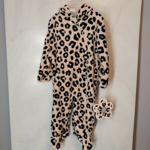 Little Beginnings Baby Girl 6-9M Pink Leopard Footed Fleece Sleeper Mitt Cuff